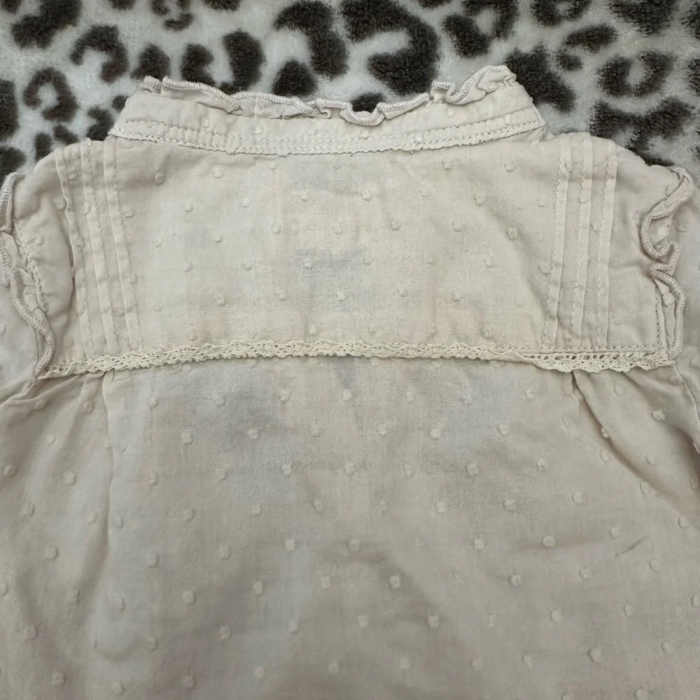 Children’s Place Polka Dot Blouse in Light Tan Size 6-9 months